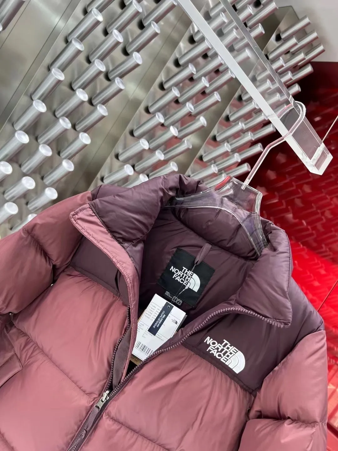 Quality 【The North Face 1996Nuptse 1996/Classic / / 】 ： The North Face" 、 。 The North Face" 。 The North Face。 。 , 。 The North Face" , Yosemite Half Dome, 。 + ： ✅ ：RDS Quality 700 / 280g ✅ ： ✅ ：YKK ISO 9000Quality ZP ✅ ：340TPremium ✅ ： ， ， Lightweight 。 ： ： DWR (DWR ） ～ ： 700 （RDS ) 1990 ， ， ， ， Lightweight 。